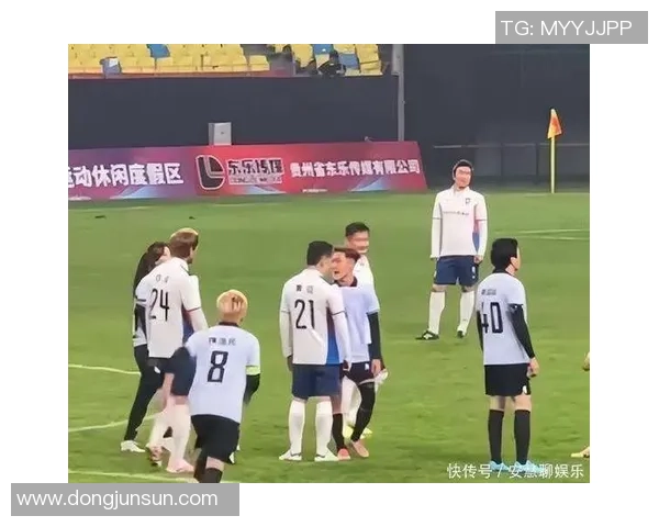 曾因争议被骂的足球明星盘点：从球场风波到社会关注的焦点