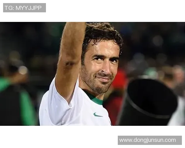 盘点当今世界足坛最具影响力的国外足球巨星风采与传奇故事