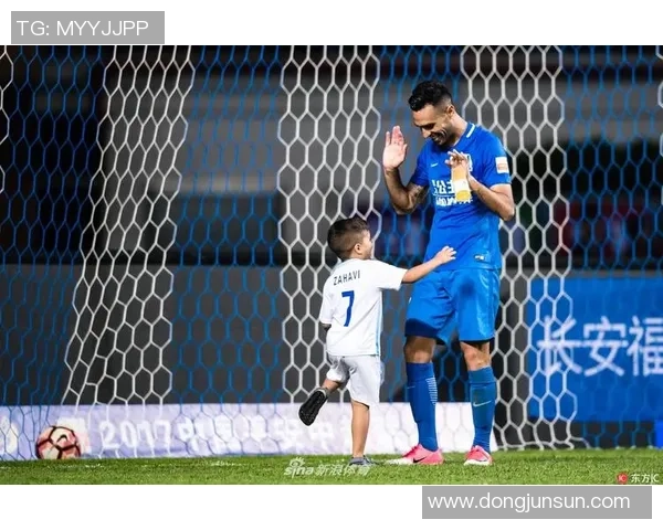 足球球星合影法带你读懂绿茵场上隐藏的社交潜规则